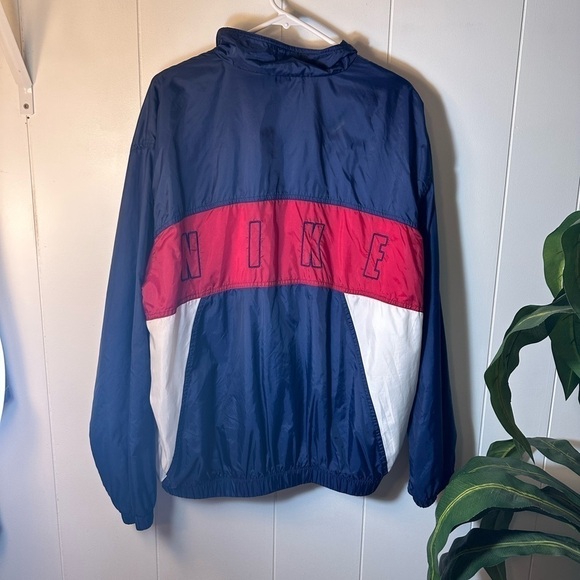 Nike Vintage Red, White, and Blue Men’s Windbreaker - Picture 6 of 12